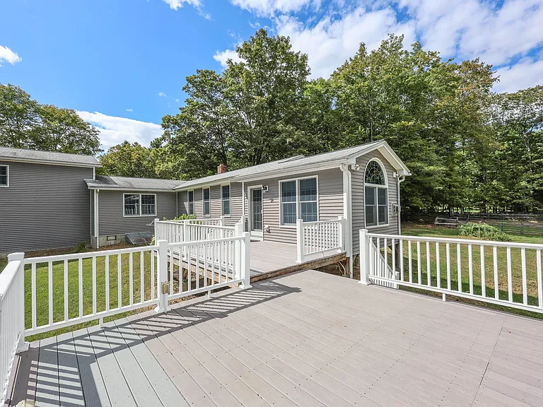 55 Holbrook Hill Rd — Photo 6