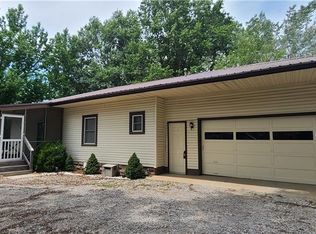 104 S 250th St, Mulberry, KS 66756