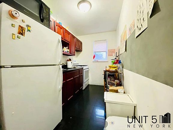 5th image of 1404 Bedford Ave #2A