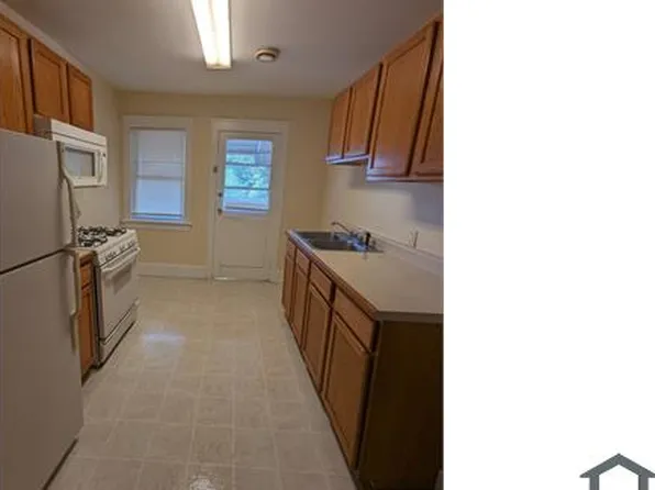 150 N 9th St, Rockford, IL