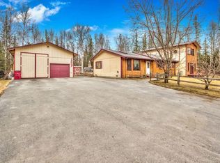 2561 E Hiawatha Dr, Wasilla, AK 99654