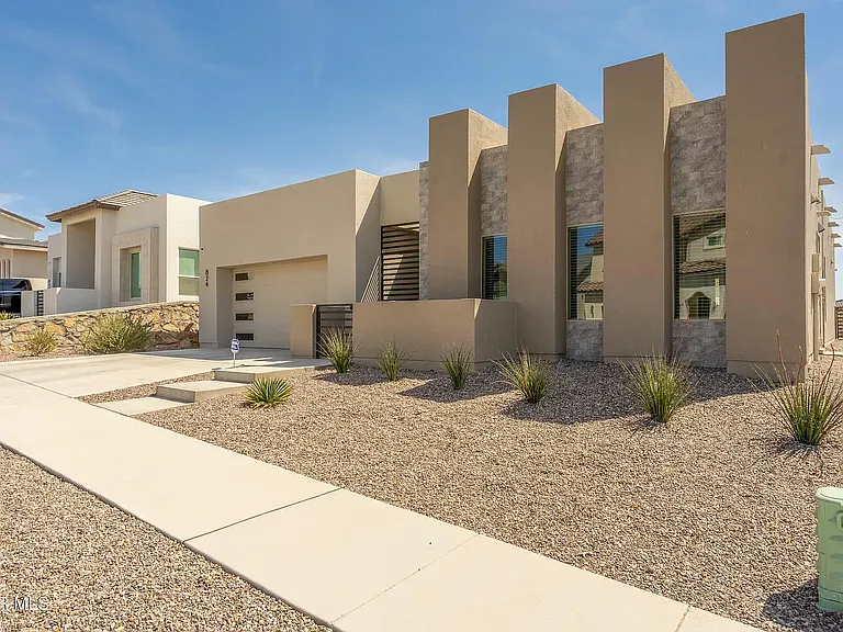 824 Durham Way — Photo 3