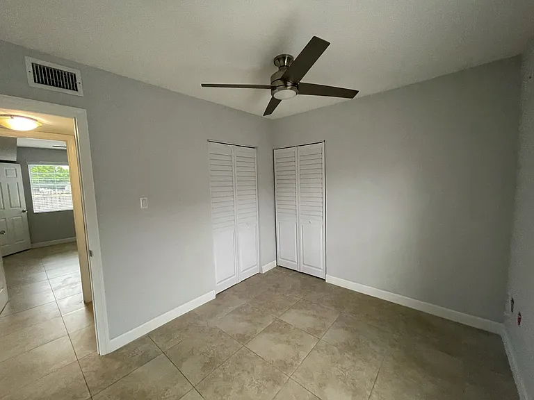 2643 SW 64th Ave — Photo 13