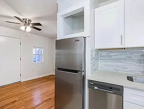 7813 1/2 Panola St — Photo 2