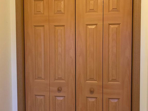 Entryway closet