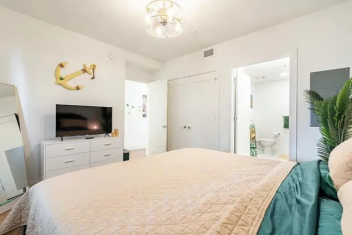 1703 N Tamiami Trl #306 — Photo 32