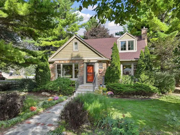 501 S Wille St, Mount Prospect, IL 60056