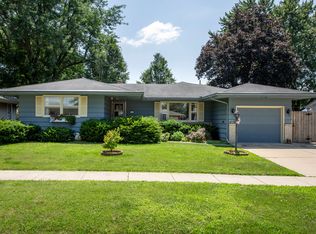616 W 6th St, Belvidere, IL 61008