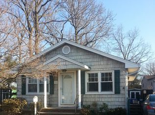 202 E James Pl, Iselin, NJ 08830