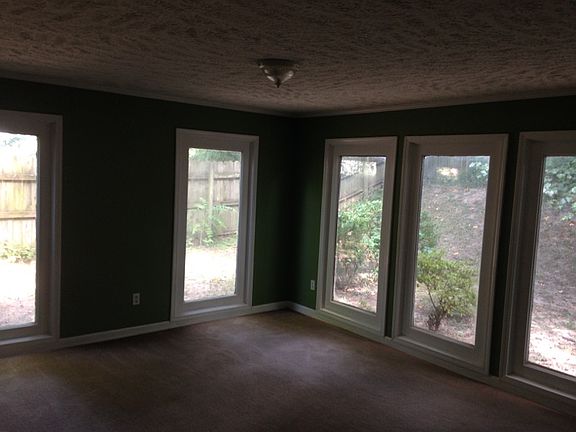 3rd image of 301 Williams Dr