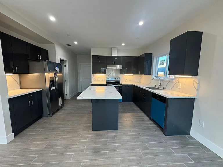 22390 Salwan Pl — Photo 10