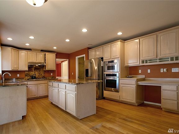 4th image of 3813 Broadmoor Dr NE