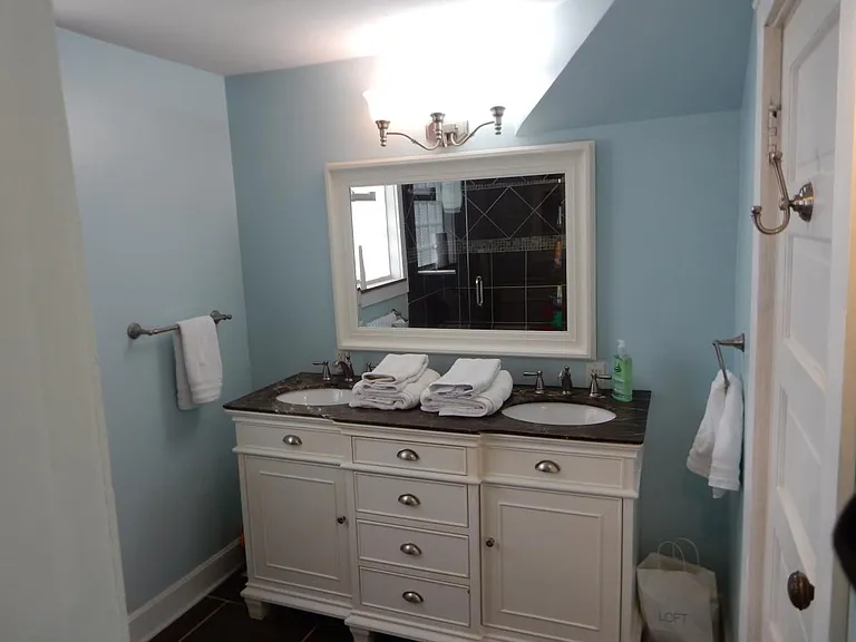 2823 Madison Rd — Photo 4