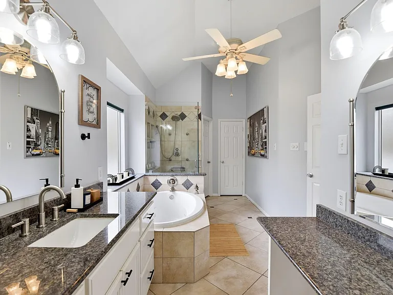 2105 Mossy Trail Dr — Photo 22