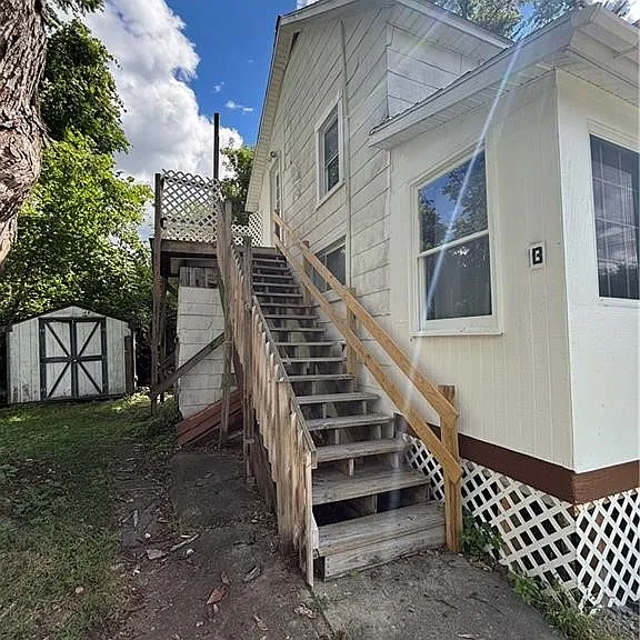 759 Carpenter St #B — Photo 2