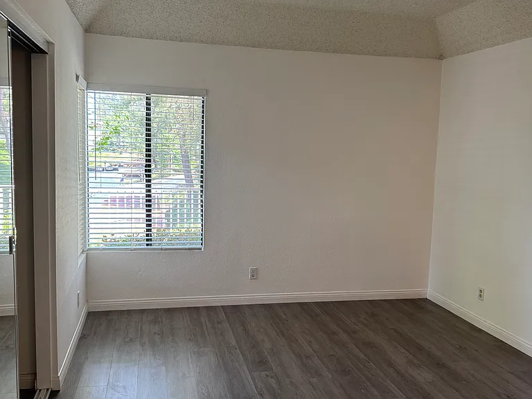 22719 Lakeway Dr #397 — Photo 3