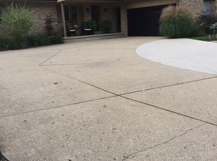 1891 Laraway Lake Dr SE, Grand Rapids, MI 49546