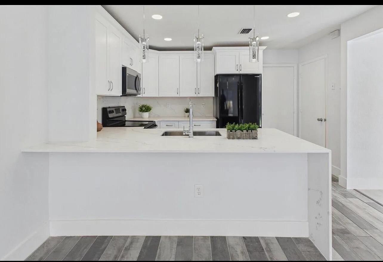 3 bed, 2.5 bath, 1738 sqft, $4,550 — Photo 1