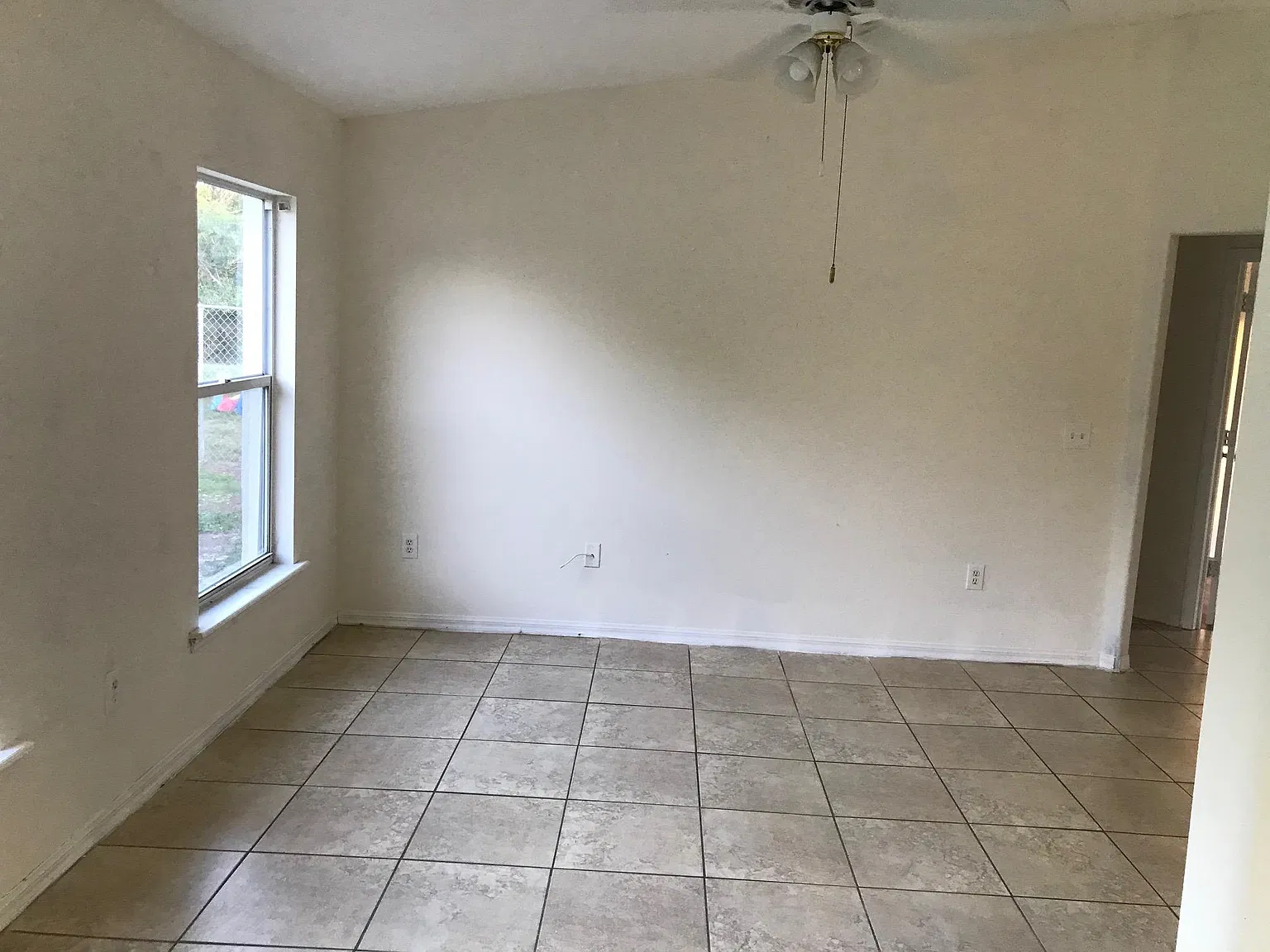 607 Gazelle Dr — Photo 4