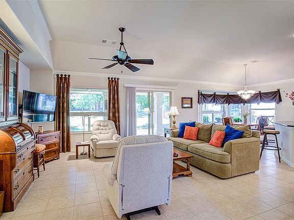 4th image of 9521 Ravenwood Dr