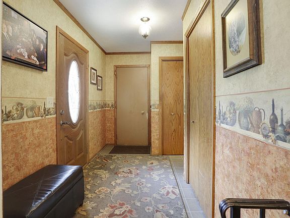 4th image of 417 Woodhill Dr