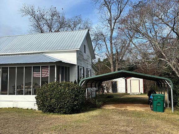 4th image of 144 W Railroad Street