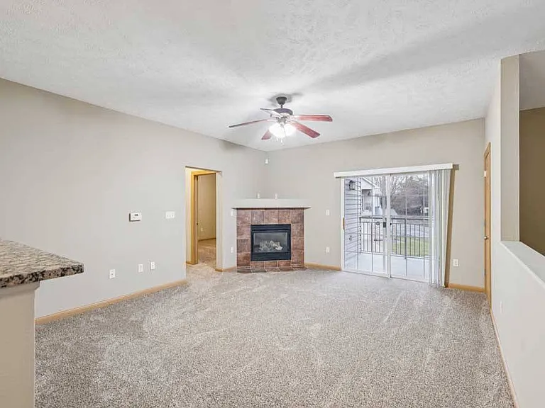 Stone Ridge Estates Apartments & Duplexes — Photo 121