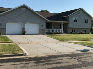 304 W Verleen Ave, Waunakee, WI 53597