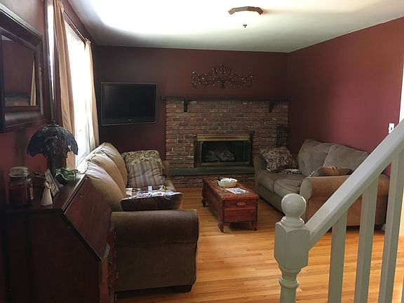5th image of 14 Claridge Ct