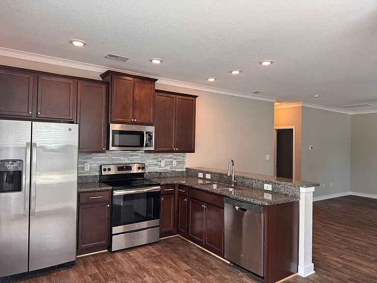 1303 Tides Edge Ct — Photo 4
