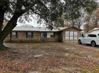 312 Oakland St, Mc Gehee, AR 71654