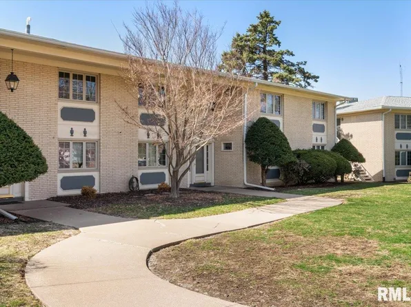 930 17th St APT 24, Moline, IL 61265