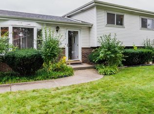 673 N Indiana St, Elmhurst, IL 60126