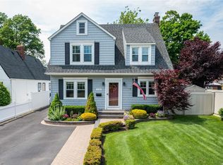 112 Kirkwood Ave, Merrick, NY 11566