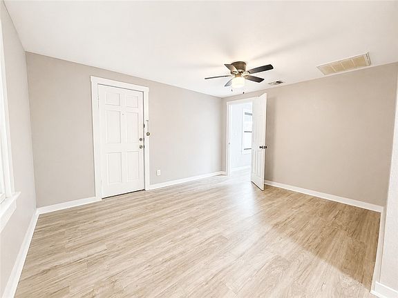 3rd image of 233 Blevins St