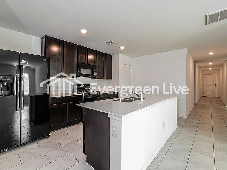 10900 SW 22nd St — Photo 5