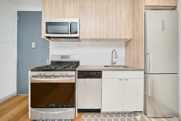 Rented by Living New York | media 6