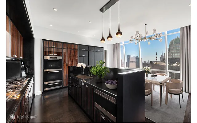 Sold by Douglas Elliman | media 14
