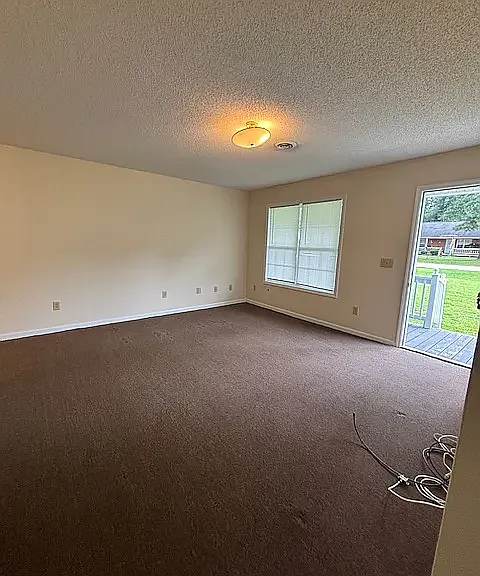 2 bed, 672 sqft, $1,100 — Photo 3
