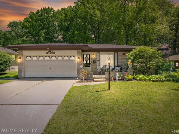 31720 Kelly Rd, Roseville, MI 48066
