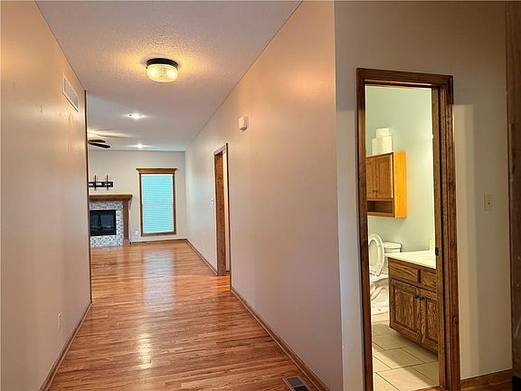 2nd image of 4904 Parkway Dr