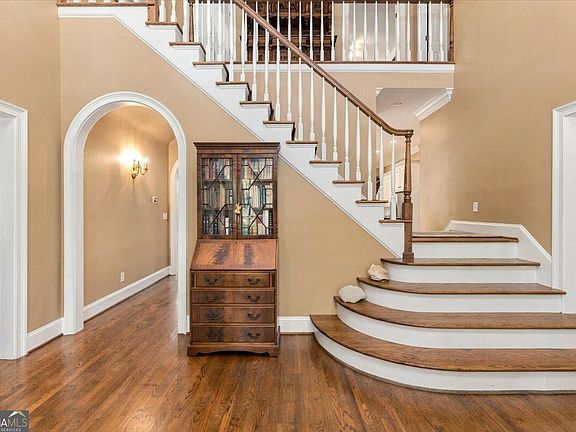 4th image of 112 Gleneagles Cir