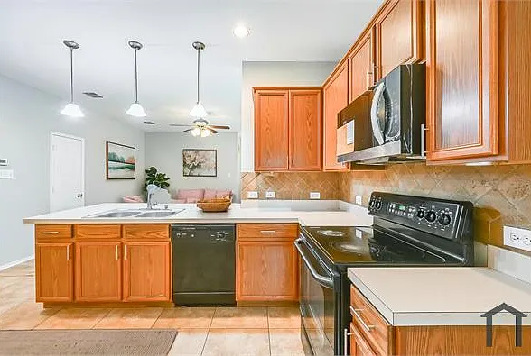 5435 Jacob Dr — Photo 6