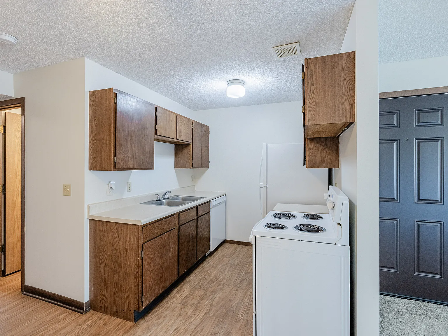 1 bed, 582 sqft, $659 — Photo 4