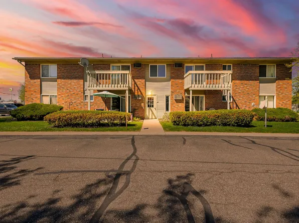 125 East Van Riper Road, 125 E Van Riper Rd APT 6, Fowlerville, MI 48836