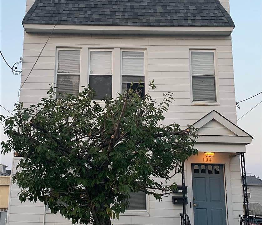 1st image of 104 Sanford Ave