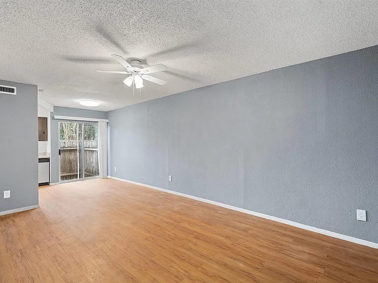 3415 Menchaca Rd #112 — Photo 3