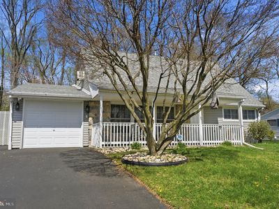 103 Hedge Rd, Levittown, PA, 19056