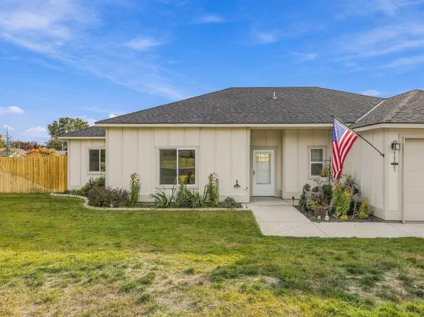 1101 Odin Ave, Benton City, WA 99320