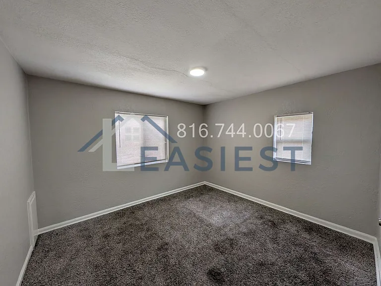 2129 E 77th Ter — Photo 13